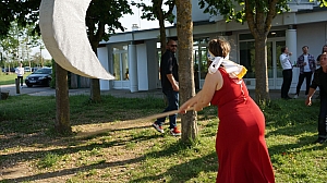 2023-05-18-(18h51m)-dsc04417-mama-razzi.jpg 2023-05-18-(18h51m)-dsc04417-mama-razzi.jpg