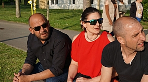 2023-05-18-(19h25m)-dsc04463-mama-razzi.jpg 2023-05-18-(19h25m)-dsc04463-mama-razzi.jpg