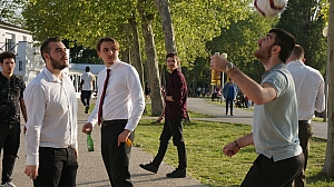 2023-05-18-(19h27m)-dsc04473-mama-razzi.jpg 2023-05-18-(19h27m)-dsc04473-mama-razzi.jpg