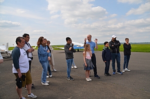 2023-05-21-(16h34m)-dsc_3372-mama-razzi.jpg 2023-05-21-(16h34m)-dsc_3372-mama-razzi.jpg