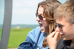 2023-05-21-(16h42m)-dsc_3412-mama-razzi.jpg 2023-05-21-(16h42m)-dsc_3412-mama-razzi.jpg