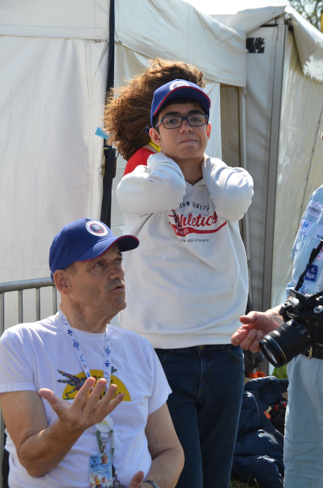 2023-05-25-(16h55m)-dsc_5044-mama-razzi.jpg