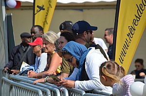 2023-05-25-(16h21m)-dsc_4804-mama-razzi.jpg 2023-05-25-(16h21m)-dsc_4804-mama-razzi.jpg