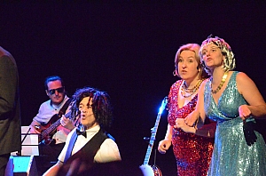 2023-06-23-(21h01)-dsc_5799-mama-razzi.jpg 2023-06-23-(21h01)-dsc_5799-mama-razzi.jpg