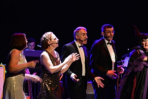 2023-06-23-(21h15)-dsc_0060-mama-razzi.jpg 2023-06-23-(21h15)-dsc_0060-mama-razzi.jpg