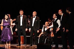 2023-06-23-(21h27)-dsc_0108-mama-razzi.jpg 2023-06-23-(21h27)-dsc_0108-mama-razzi.jpg