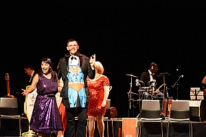 2023-06-23-(21h32)-dsc_0139-mama-razzi.jpg 2023-06-23-(21h32)-dsc_0139-mama-razzi.jpg