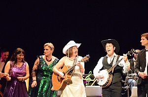 2023-06-23-(22h17)-dsc_6064-mama-razzi.jpg 2023-06-23-(22h17)-dsc_6064-mama-razzi.jpg