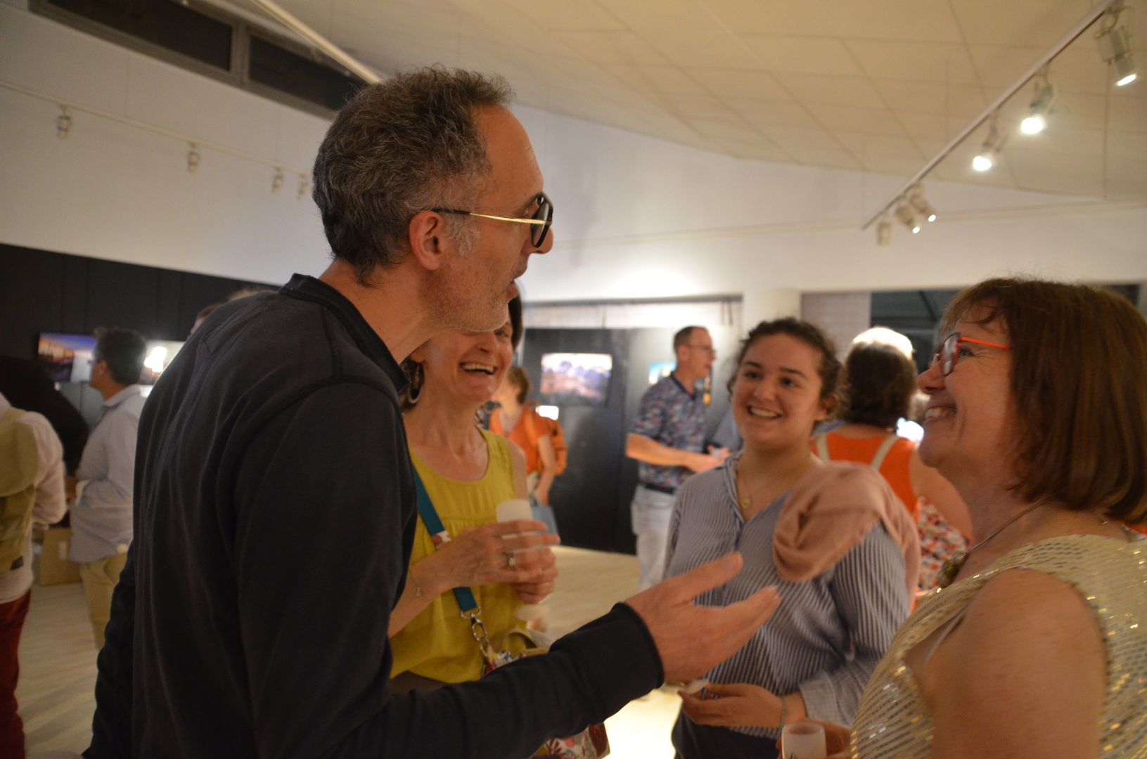 2023-06-23-(23h32)-dsc_6373-mama-razzi.jpg