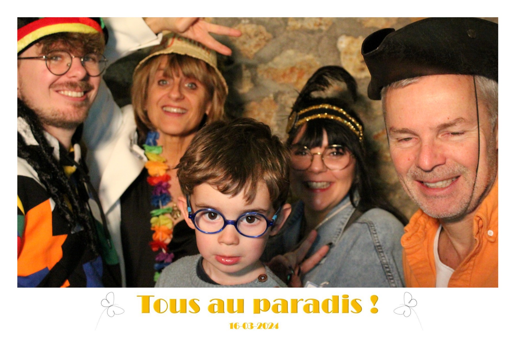 photobooth-2024-03-16_22h01m04s_969.jpg