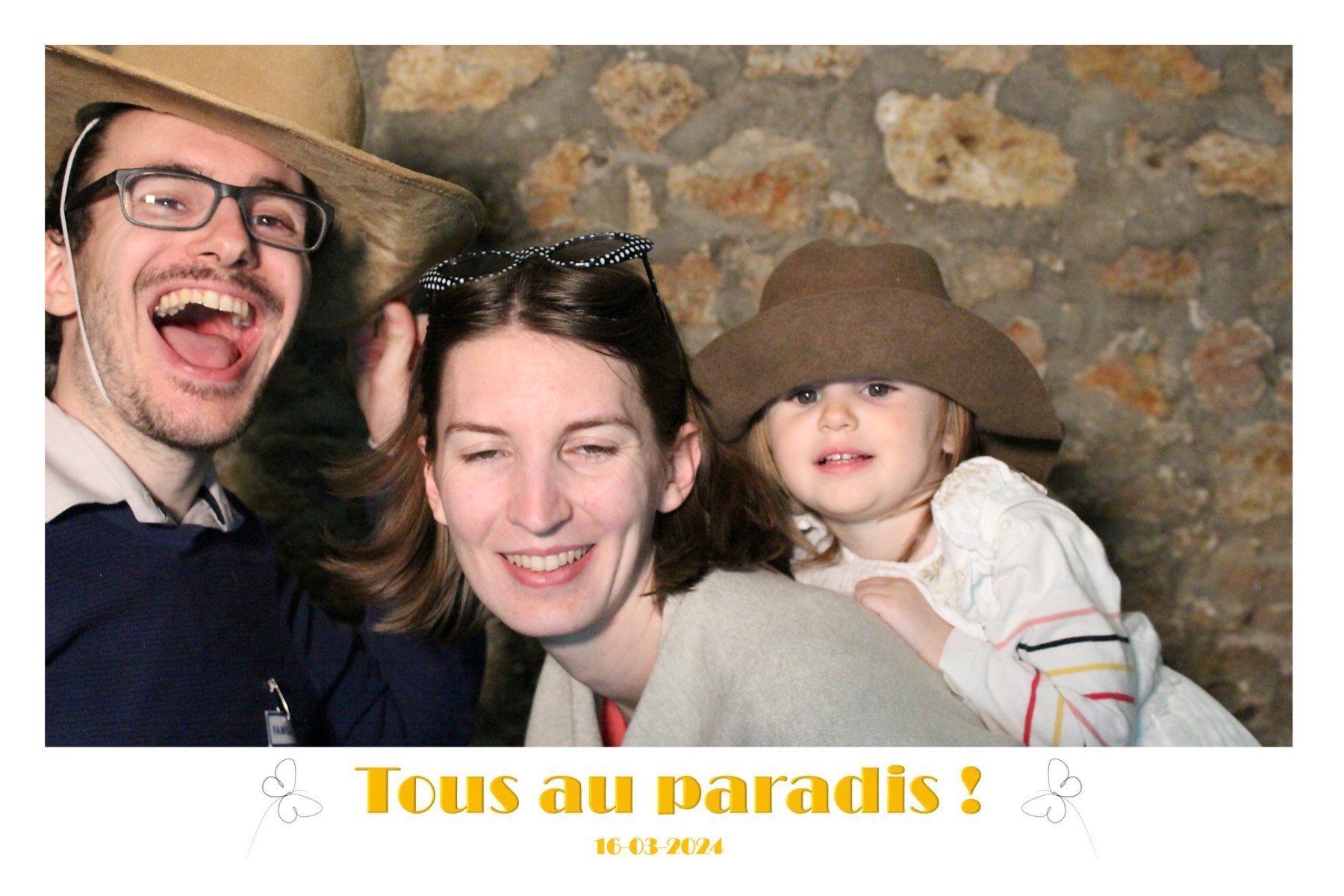 photobooth-2024-03-16_22h52m12s_466.jpg