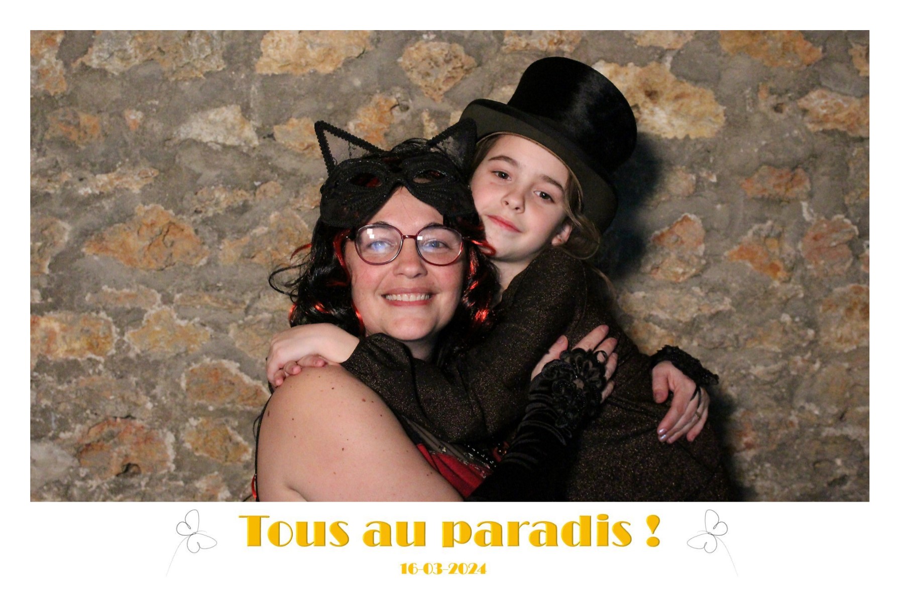 photobooth-2024-03-16_23h16m03s_076.jpg
