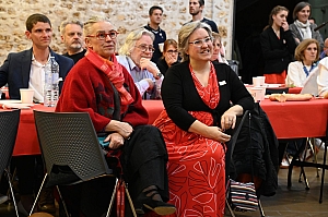 2024-03-16-DSC_4151-mama-razzi.JPG 2024-03-16-DSC_4151-mama-razzi.JPG