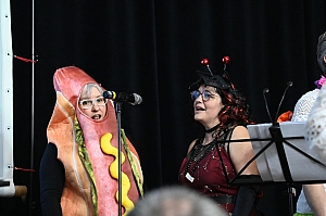 2024-03-16-DSC_4427-mama-razzi.JPG 2024-03-16-DSC_4427-mama-razzi.JPG