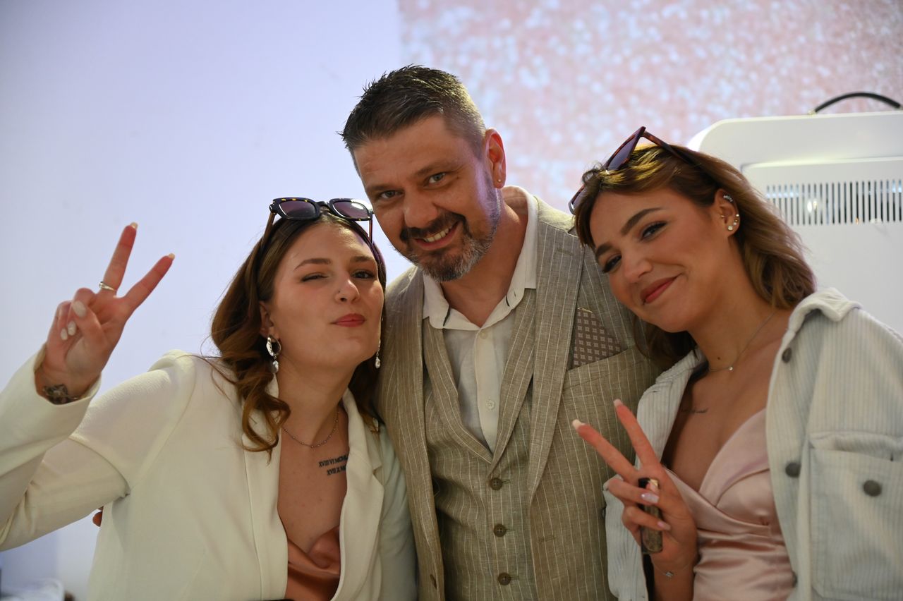 2024-05-04-dsc_7041-marion-gregory-soiree-mariage-mama-razzi.jpg