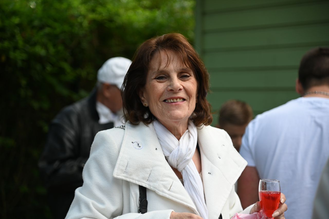 2024-05-04-dsc_7054-marion-gregory-soiree-mariage-mama-razzi.jpg