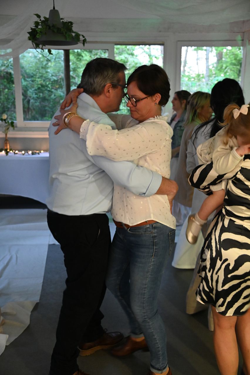 2024-05-04-dsc_7755-marion-gregory-soiree-mariage-mama-razzi.jpg