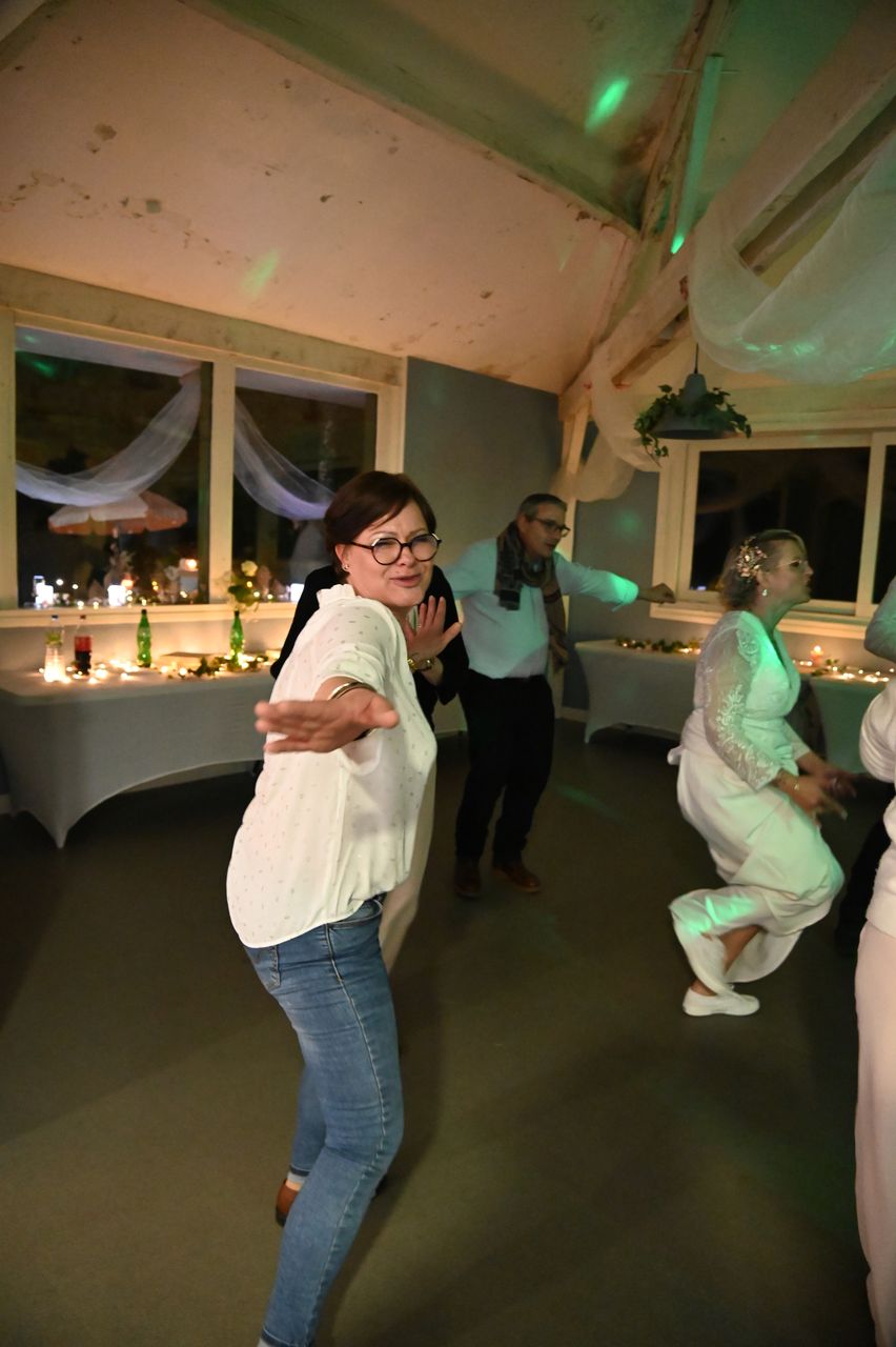 2024-05-04-dsc_8036-marion-gregory-soiree-mariage-mama-razzi.jpg