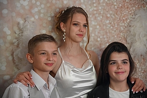 2024-05-04-dsc_8017-marion-gregory-soiree-mariage-mama-razzi.jpg