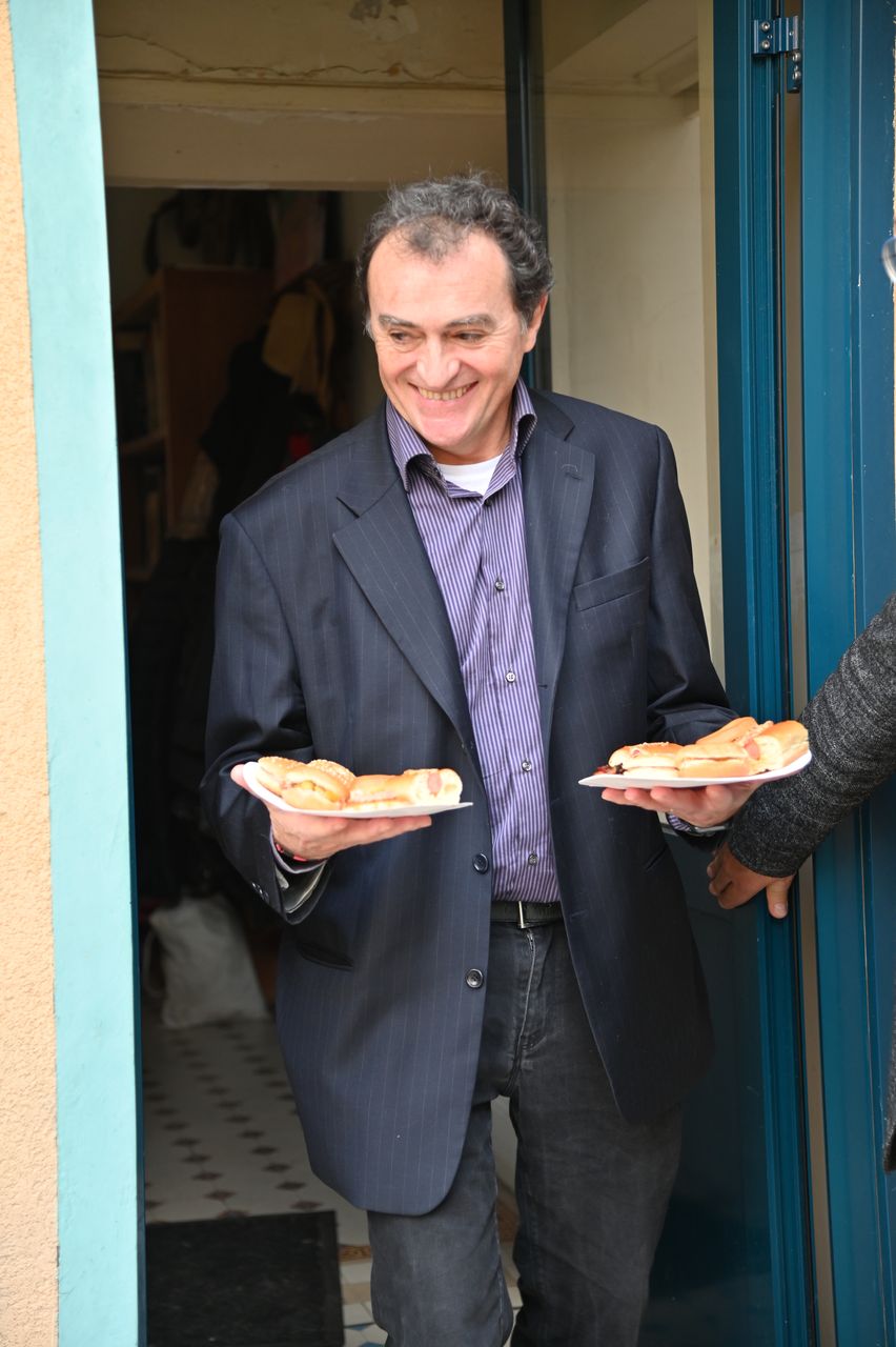 2024-11-16-(16h13)-DSC_2325-(mama-razzi).JPG