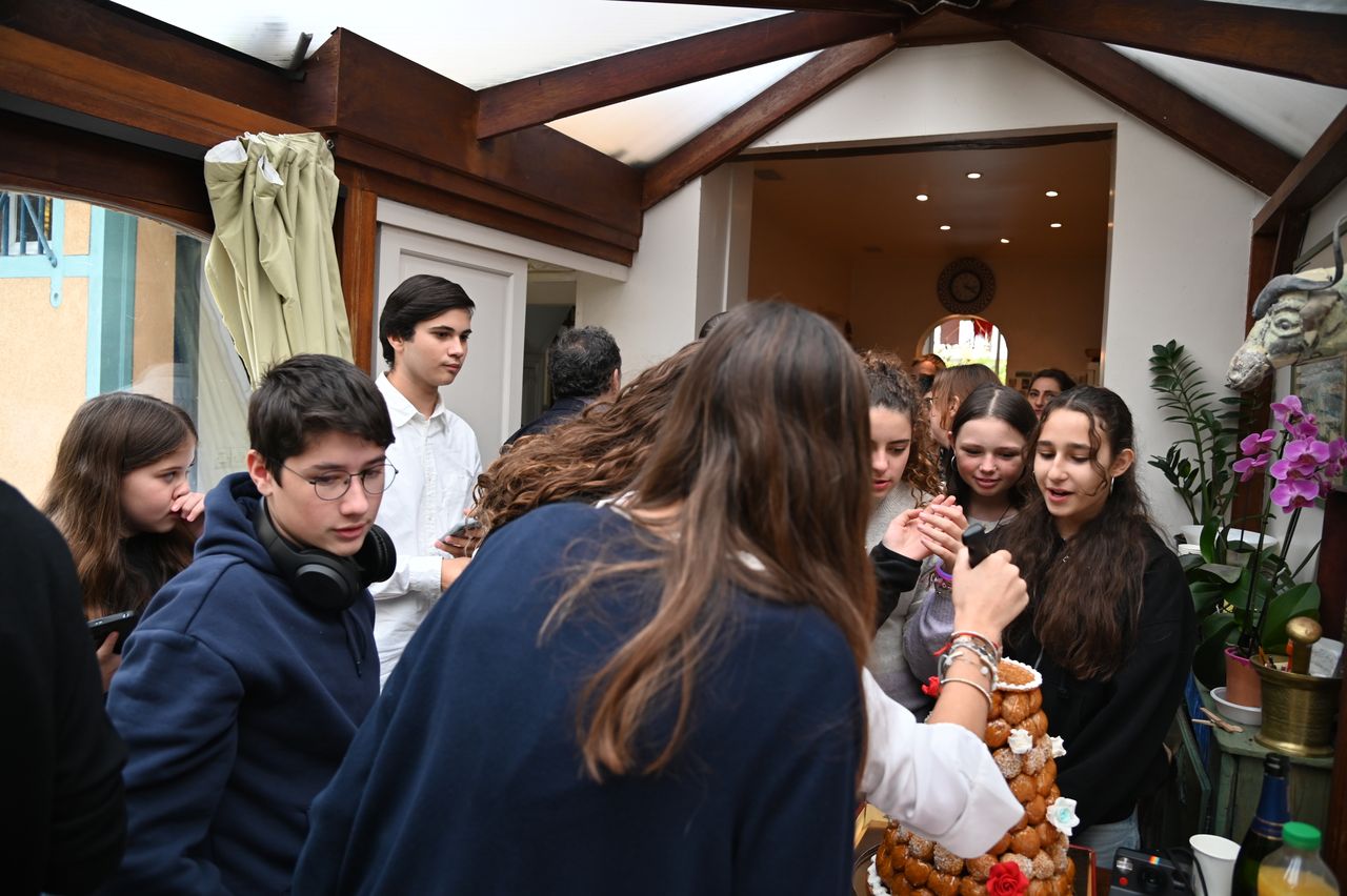 2024-11-16-(16h22)-DSC_2377-(mama-razzi).JPG