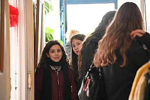 2024-11-16-(15h31)-DSC_2241-(mama-razzi).JPG 2024-11-16-(15h31)-DSC_2241-(mama-razzi).JPG