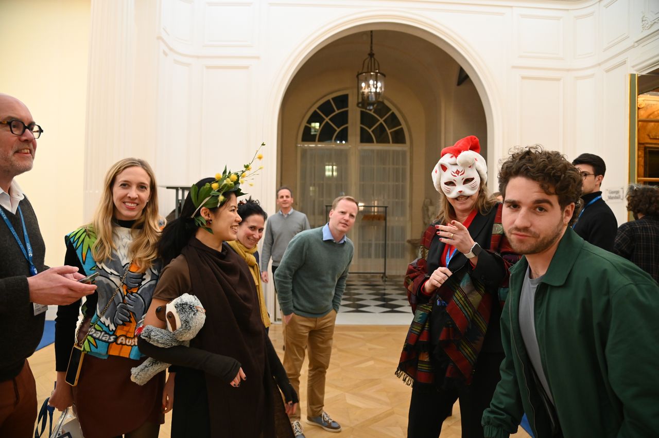 2024-12-13-(19h14m30s)-DSC_3478-(mama-razzi).JPG