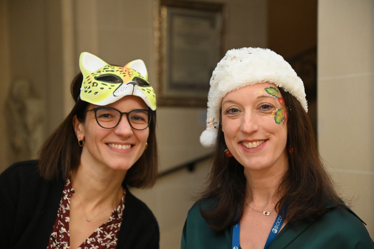 2024-12-13-(19h35m20s)-DSC_3546-(mama-razzi).JPG