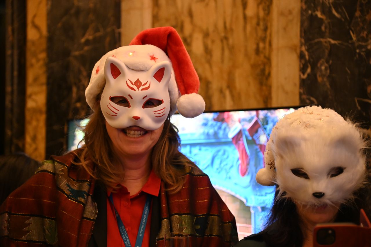 2024-12-13-(19h37m50s)-DSC_3561-(mama-razzi).JPG