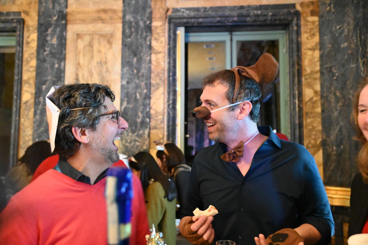 2024-12-13-(20h20m42s)-DSC_3699-(mama-razzi).JPG