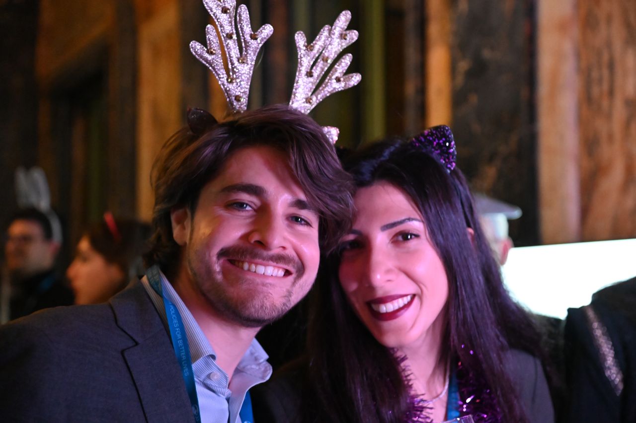 2024-12-13-(20h49m30s)-DSC_3780-(mama-razzi).JPG