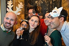 2024-12-13-(19h50m16s)-DSC_3590-(mama-razzi).JPG