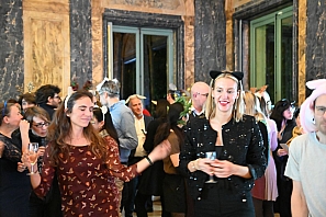 2024-12-13-(20h19m34s)-DSC_3690-(mama-razzi).JPG