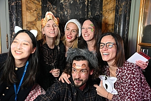 2024-12-13-(20h46m30s)-DSC_3759-(mama-razzi).JPG
