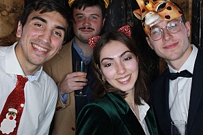 2024-12-13-(20h52m05s)-0-photobooth.jpg