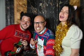 2024-12-13-(21h57m10s)-DSC_3929-(mama-razzi).JPG