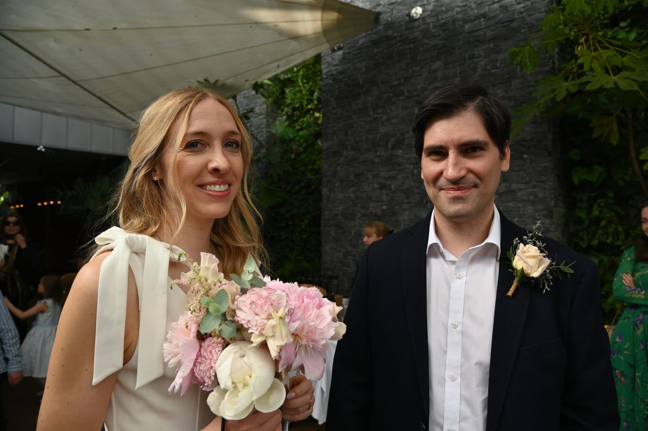 2025-05-10-(17h02m02s)-DSC_8292-melanie-jorge-(mama-razzi).JPG
