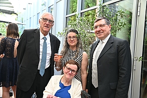 2025-05-10-(17h39m10s)-DSC_8438-melanie-jorge-(mama-razzi).JPG 2025-05-10-(17h39m10s)-DSC_8438-melanie-jorge-(mama-razzi).JPG