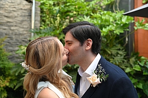 2025-05-10-(19h39m50s)-DSC_8865-melanie-jorge-(mama-razzi).JPG 2025-05-10-(19h39m50s)-DSC_8865-melanie-jorge-(mama-razzi).JPG