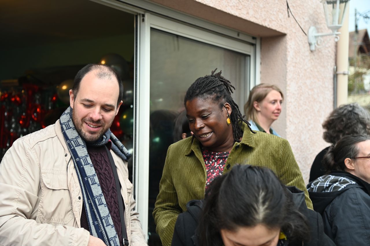 2026-04-18-DSC_4994-(mama-razzi).JPG