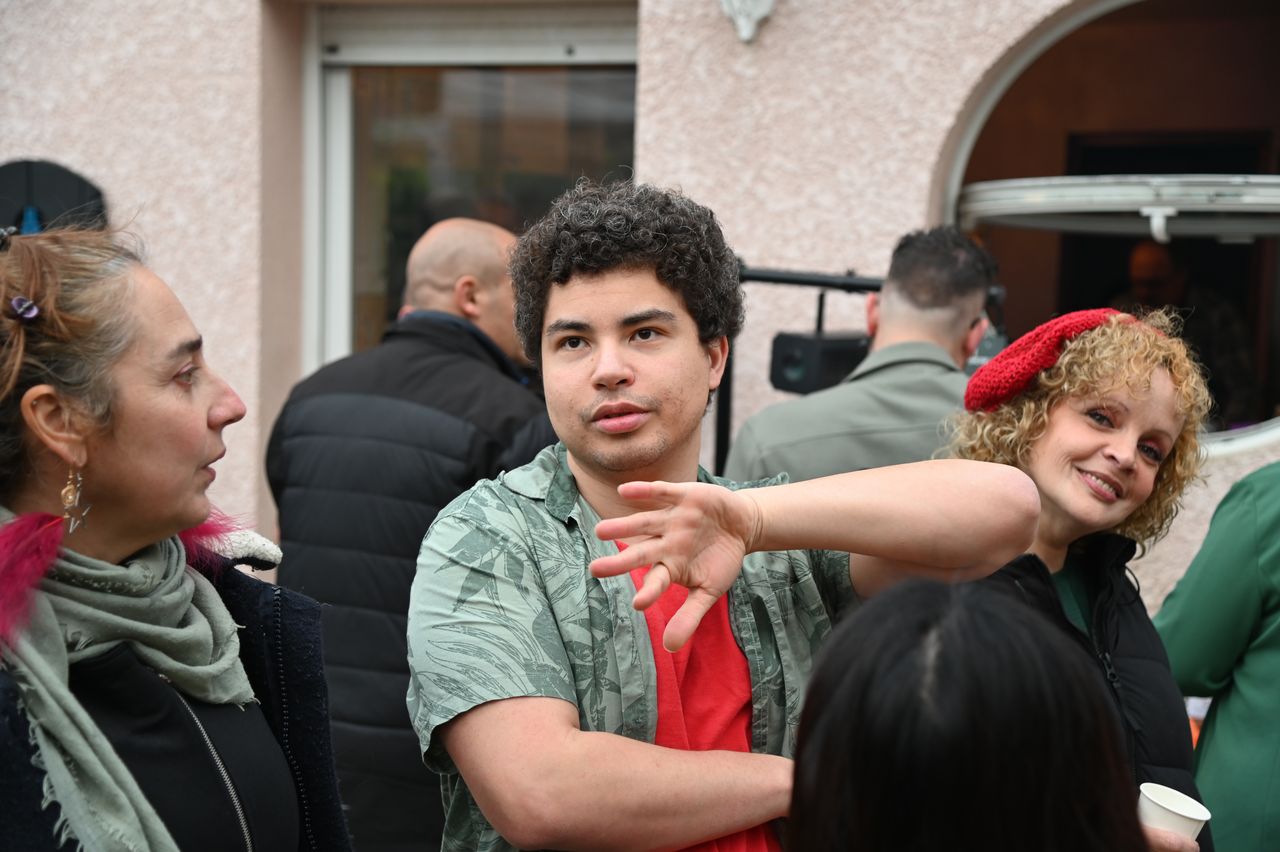 2026-04-18-DSC_5003-(mama-razzi).JPG