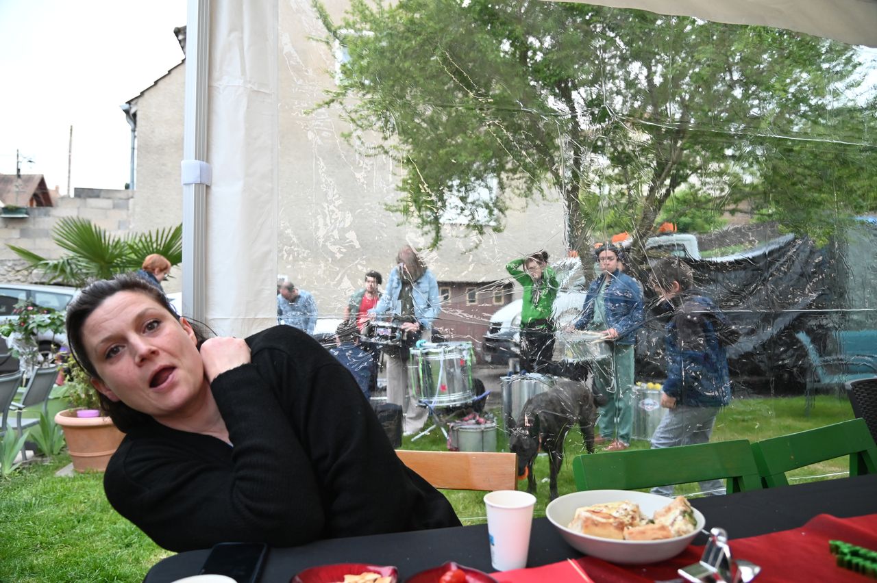 2026-04-18-DSC_5035-(mama-razzi).JPG