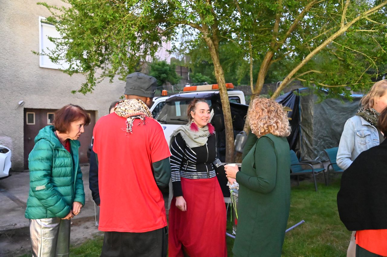 2026-04-18-DSC_5111-(mama-razzi).JPG