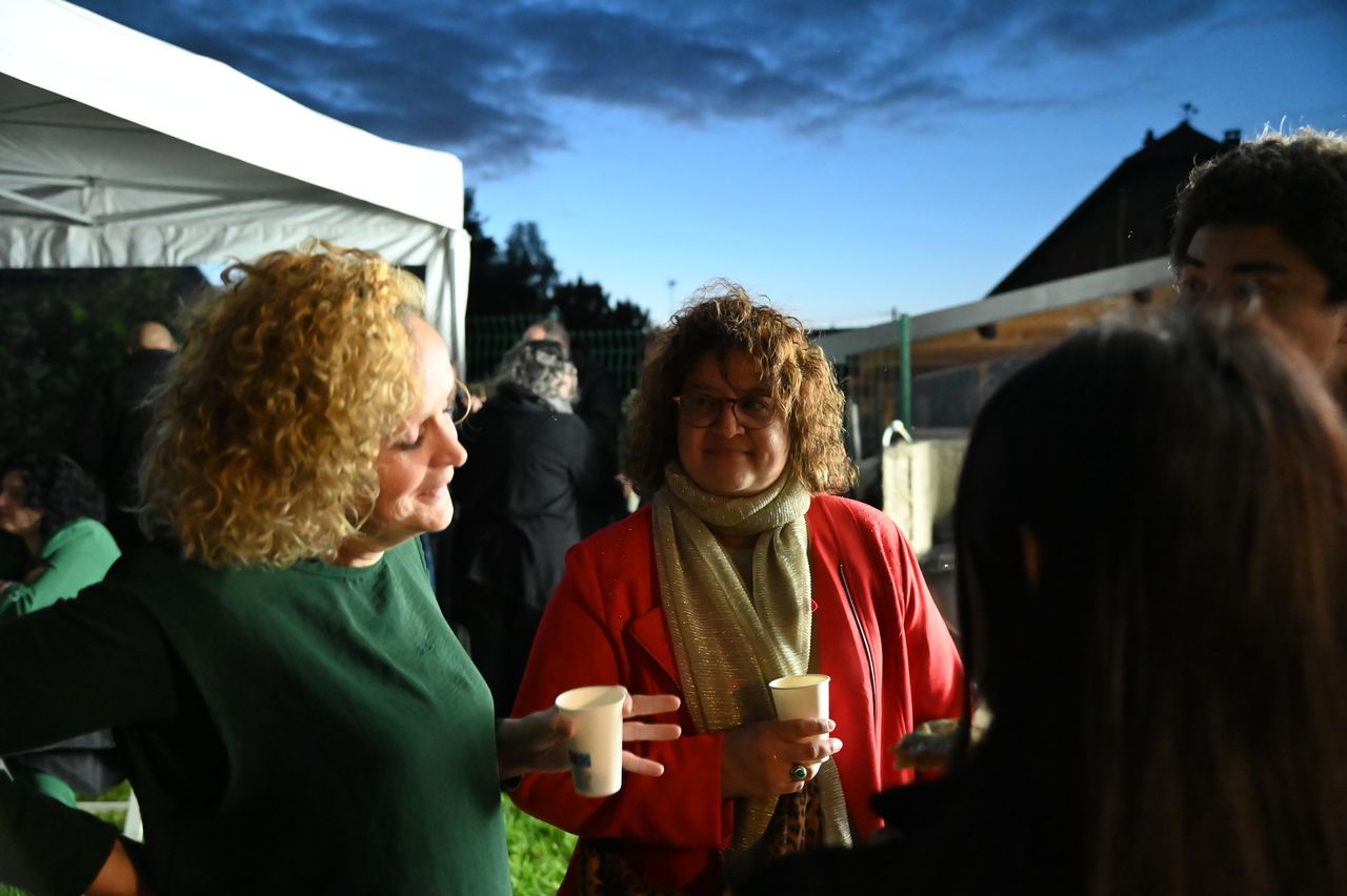2026-04-18-DSC_5207-(mama-razzi).JPG