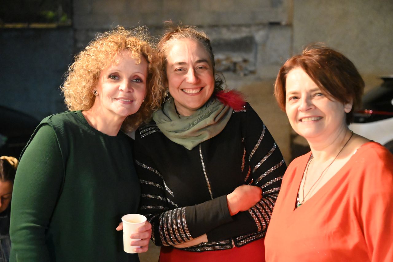 2026-04-18-DSC_5437-(mama-razzi).JPG