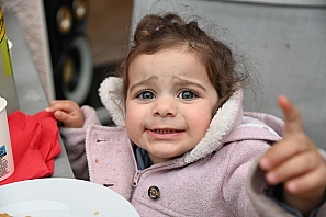 2026-04-18-DSC_5020-(mama-razzi).JPG