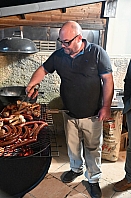 2026-04-18-DSC_5296-(mama-razzi).JPG