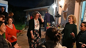2026-04-18-VDO_5222-(mama-razzi).JPG