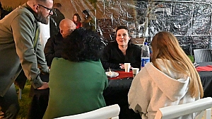 2026-04-18-VDO_5232-(mama-razzi).JPG